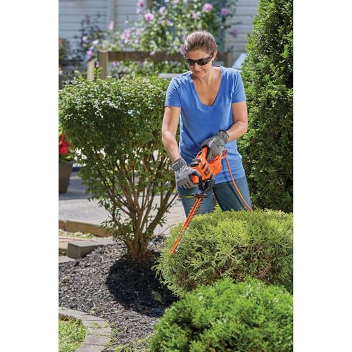 BLACK+DECKER Electric Hedge Trimmer, 16-Inch 3.0 Amp Compact Corded Power Hedge Trimmer (BEHT100)